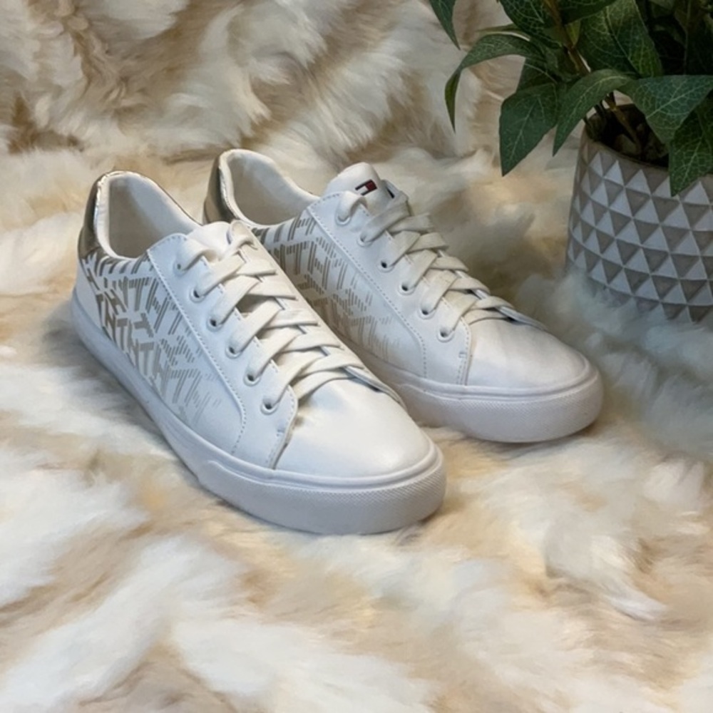 Tommy Hilfiger - Loura Sneakers